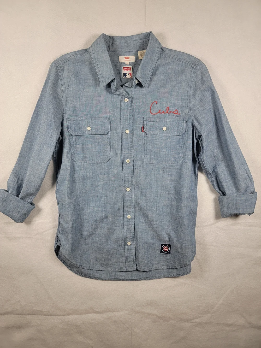 Levi's Light Blue Men's Chambray Button-Down Shirt with Red 'Cubs' Embroidery